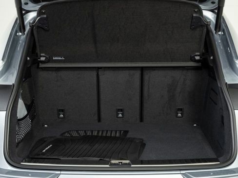 New 2026 Porsche Cayenne Base image 31