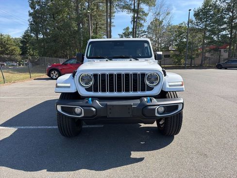 Used 2024 Jeep Wrangler Unlimited Sahara w/ Safety Group AWD/4WD image 3