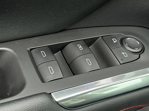 Used 2024 Chevrolet Traverse Z71 w/ Enhanced Driving Package AWD/4WD image 12