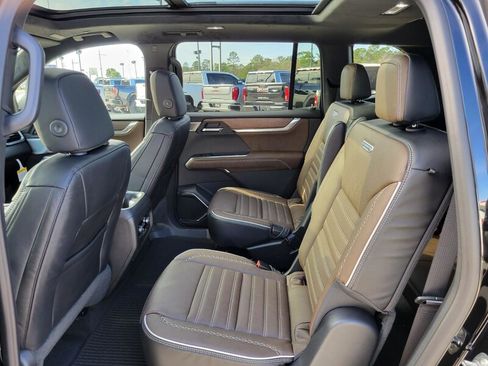 New 2026 GMC Acadia Denali Ultimate w/ LPO, Floor Liner Package image 28