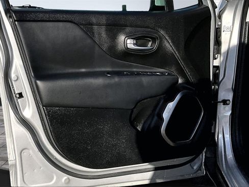 Used 2018 Jeep Renegade Limited w/ UConnect 8.4 Nav Group image 24