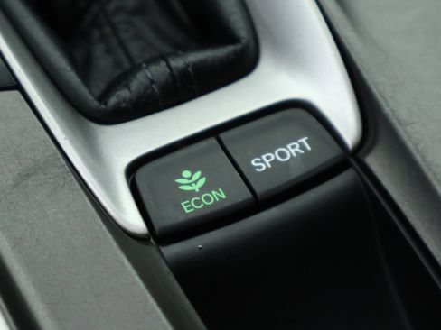 Used 2019 Honda Accord Sport image 19