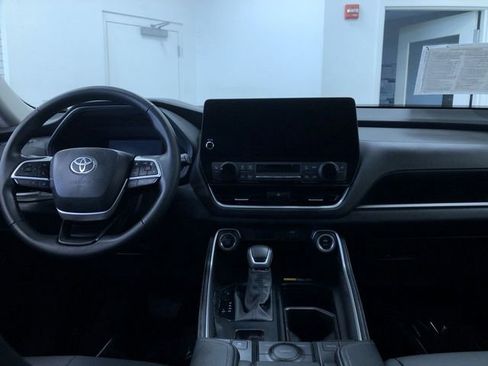 Certified 2025 Toyota Grand Highlander AWD image 19
