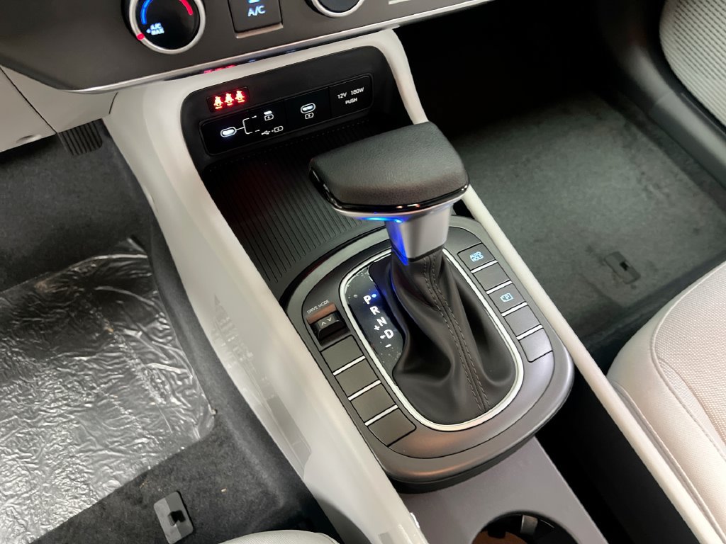 New 2027 Hyundai Kona SE FWD image 27