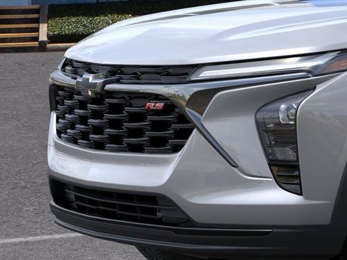 Used 2026 Chevrolet Trax RS w/ Driver Confidence Package FWD image 13