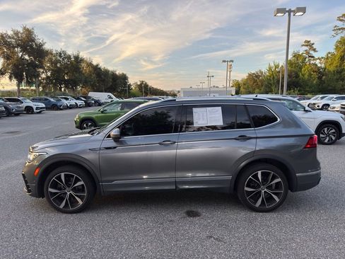 Used 2022 Volkswagen Tiguan SEL R-Line AWD/4WD image 11
