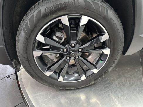 Used 2025 Chevrolet Equinox RS w/ Safety and Technology Package image 29