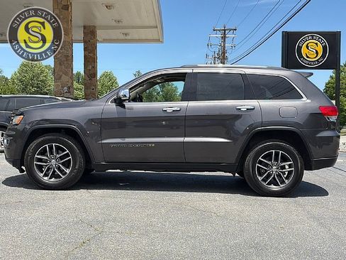 Used 2017 Jeep Grand Cherokee Limited AWD/4WD image 3