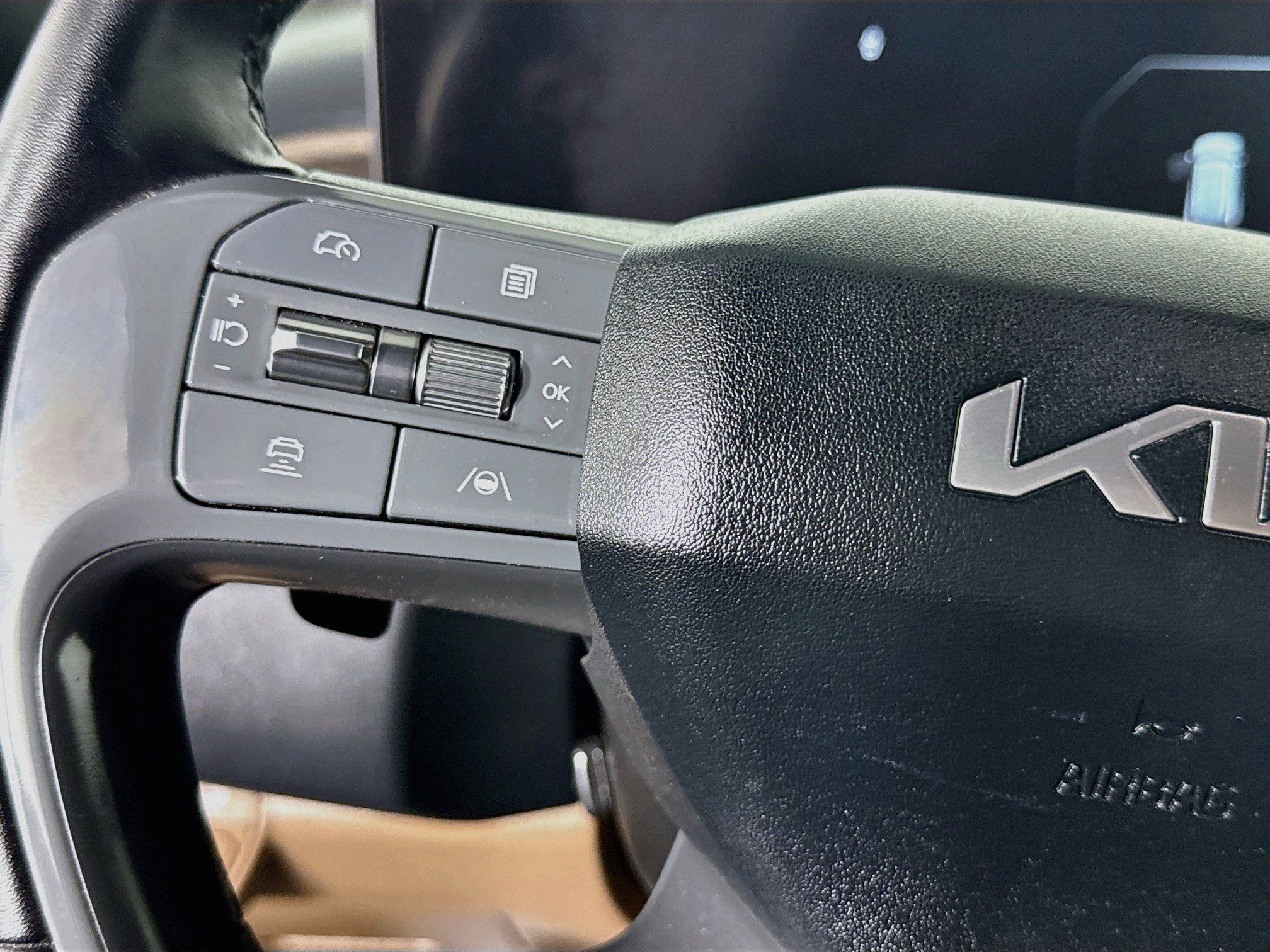 Used 2024 Kia EV9 Land AWD/4WD image 14