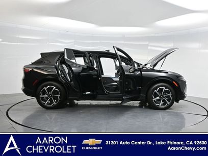 New 2025 Chevrolet Equinox EV LT w/ Convenience Package