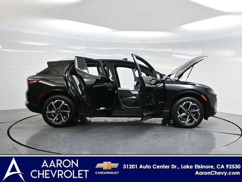 New 2025 Chevrolet Equinox EV LT image 3