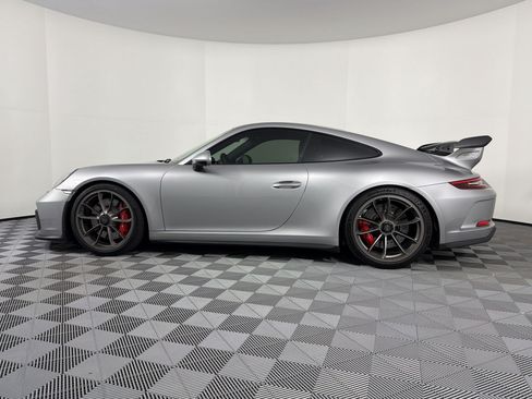 Used 2018 Porsche 911 GT3 w/ Sport Chrono Package RWD image 2