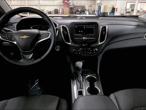 Used 2024 Chevrolet Equinox LT AWD/4WD image 14