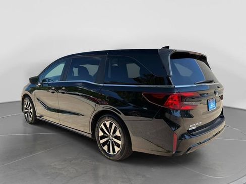 Certified 2025 Honda Odyssey EX-L image 5