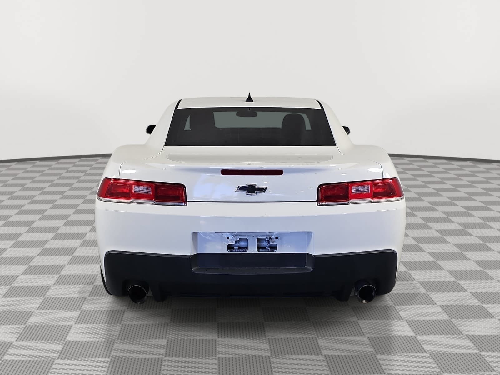 Used 2015 Chevrolet Camaro LS RWD image 6