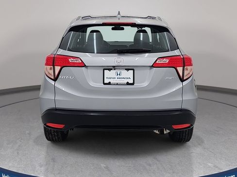 Used 2018 Honda HR-V LX image 7