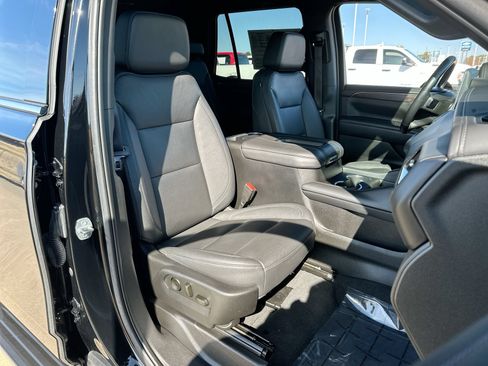 Used 2022 Chevrolet Tahoe LT AWD/4WD image 23