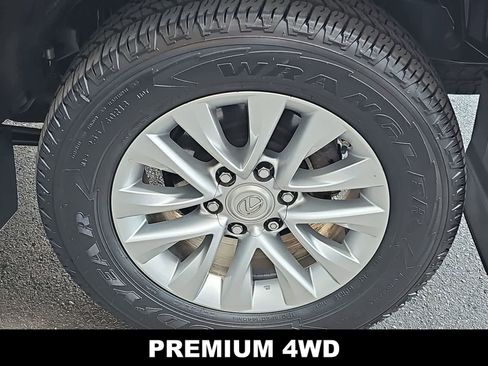 Used 2023 Lexus GX 460 Premium w/ Premium Package AWD/4WD image 12
