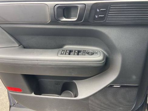 Used 2025 Hyundai Santa Fe Calligraphy FWD image 19