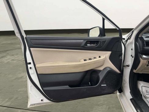 Used 2016 Subaru Legacy 2.5i Limited image 9