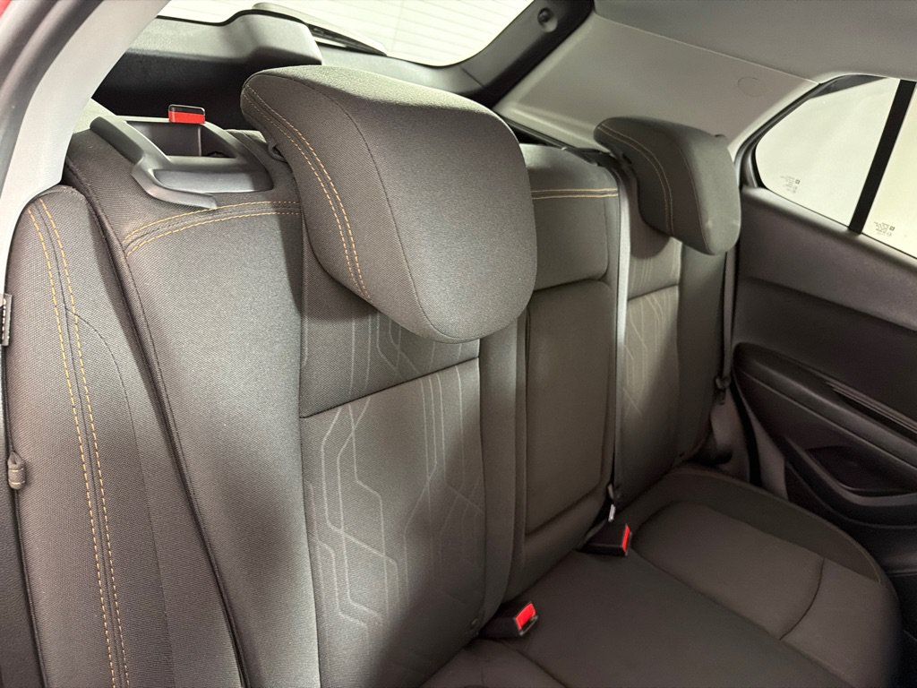 Used 2018 Chevrolet Trax LT FWD image 22