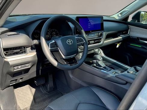New 2025 Toyota Grand Highlander AWD image 5