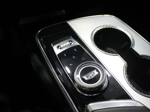 Certified 2024 Cadillac Lyriq Tech RWD image 19