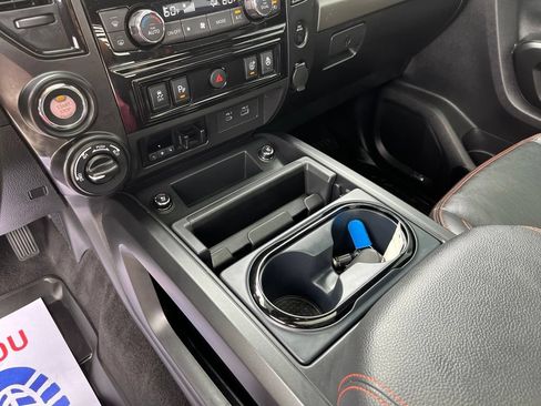 Used 2024 Nissan Titan PRO-4X w/ Pro-4x Convenience Package AWD/4WD image 14