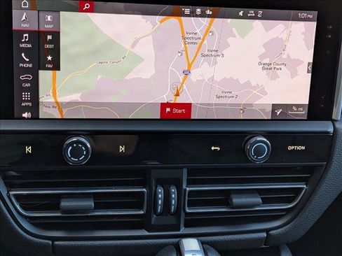 Used 2025 Porsche Macan image 18