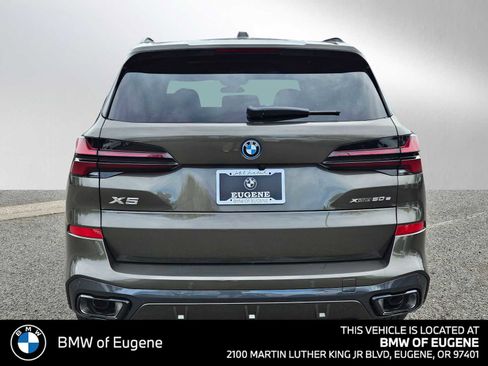 New 2026 BMW X5 xDrive50e image 4