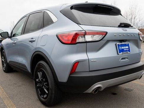 Used 2022 Ford Escape SE w/ Cold Weather Package AWD/4WD image 8