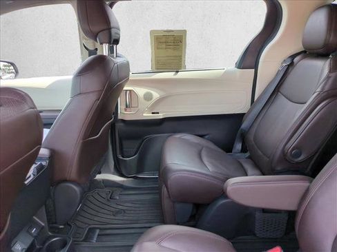 Certified 2024 Toyota Sienna Platinum AWD/4WD image 19