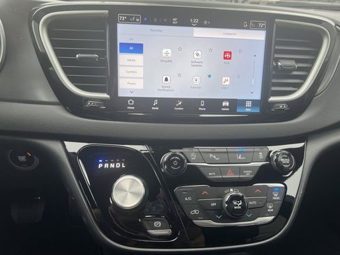 New 2026 Chrysler Voyager LX FWD image 20