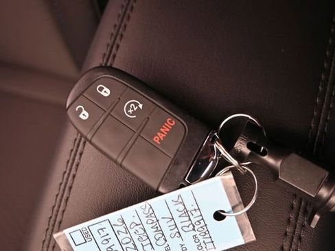 Used 2026 Jeep Compass Latitude AWD/4WD image 18