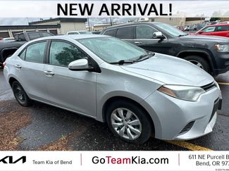 Used 2016 Toyota Corolla LE FWD video 1