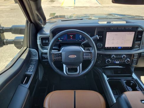 Used 2024 Ford F350 Platinum AWD/4WD image 11