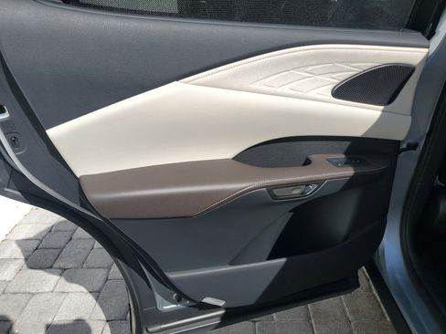 Used 2023 Lexus RX 350 w/ Accessory Package (Z1) image 10