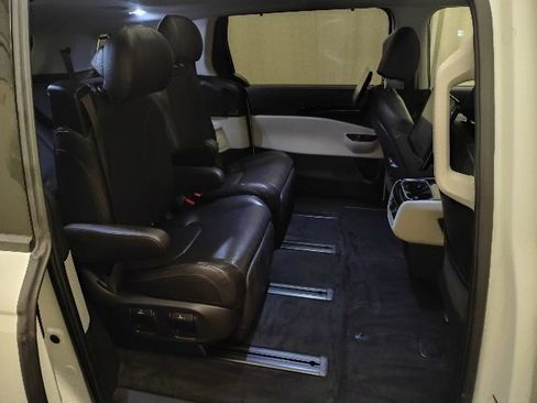 Certified 2024 Kia Carnival SX Prestige FWD image 19