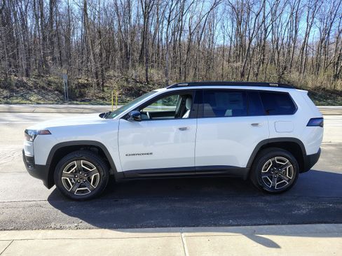 New 2026 Jeep Cherokee Laredo AWD/4WD image 6