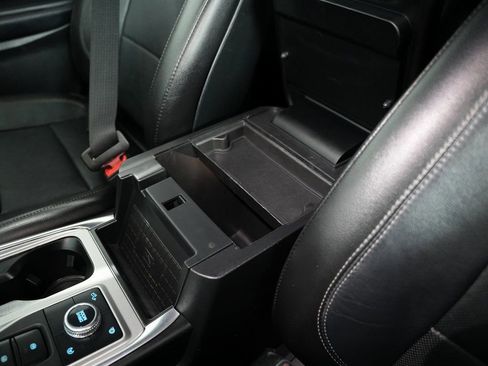 Used 2020 Ford Explorer Limited image 33