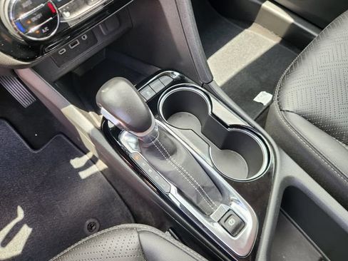 Used 2023 Buick Encore GX Essence w/ Experience Buick Package FWD image 19