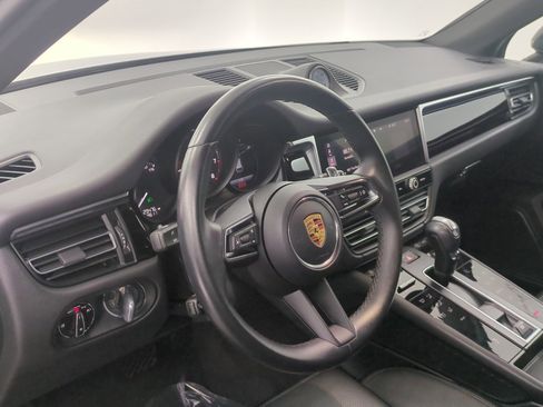 Certified 2023 Porsche Macan Turbo AWD/4WD image 4