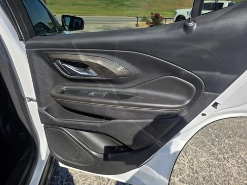 Used 2020 GMC Terrain SLT AWD/4WD image 14