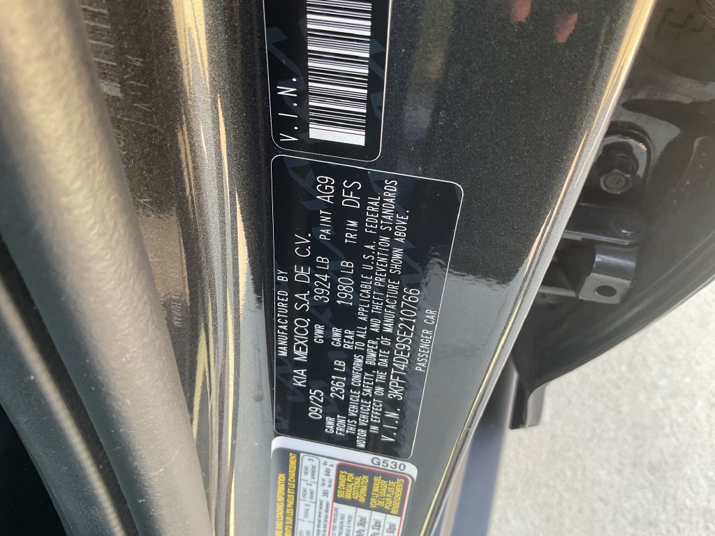 Used 2025 Kia K4 FWD image 31