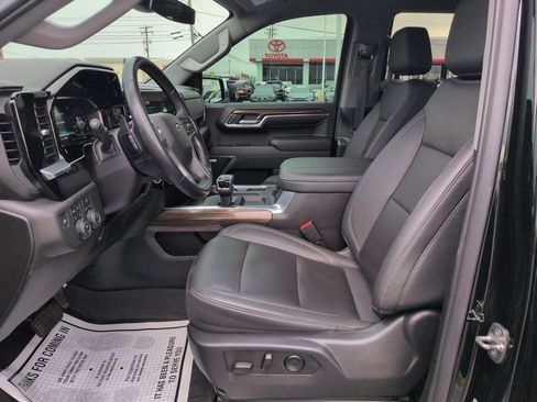 Used 2023 Chevrolet Silverado 1500 RST w/ Rally Edition AWD/4WD image 9