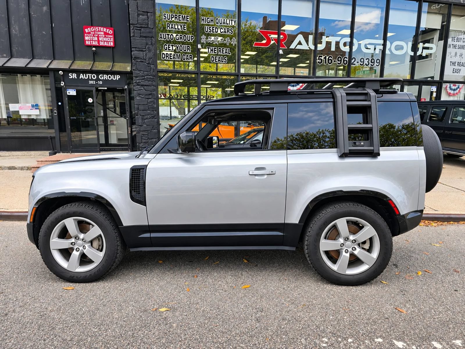 Used 2022 Land Rover Defender 90 X-Dynamic HSE AWD/4WD image 6