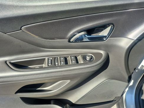 Used 2022 Buick Encore Preferred w/ Safety Package FWD image 25