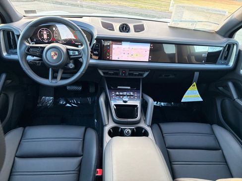New 2026 Porsche Cayenne image 16