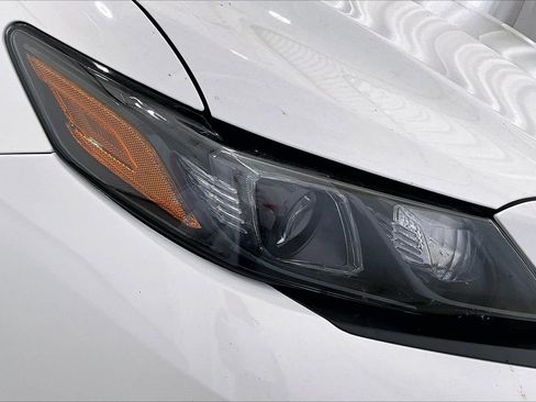 Used 2023 Toyota Camry SE image 12