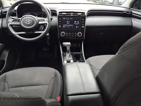 Used 2024 Hyundai Tucson SE image 15
